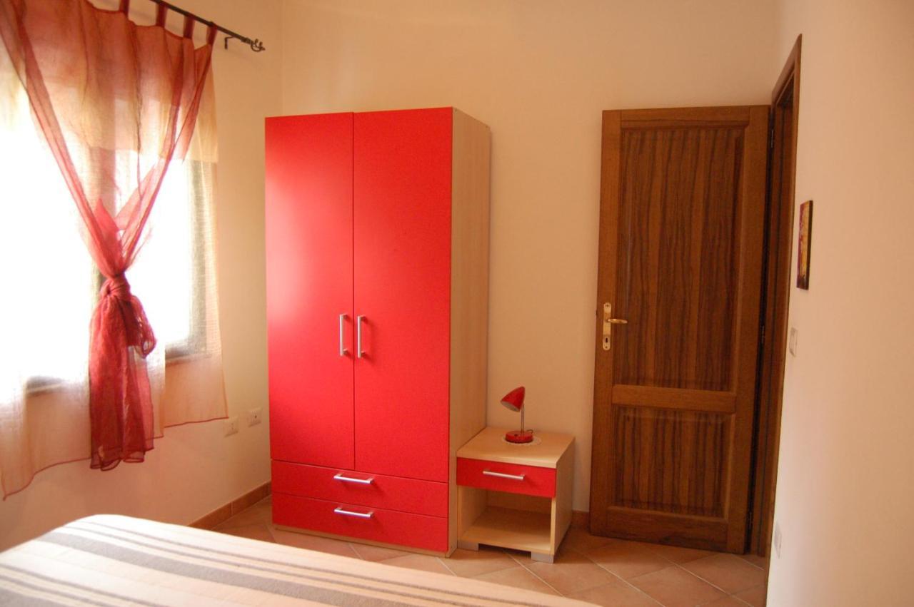 Via Costantino Apartman Budoni Kültér fotó