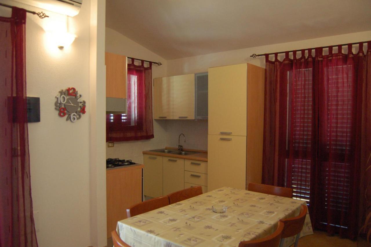 Via Costantino Apartman Budoni Kültér fotó