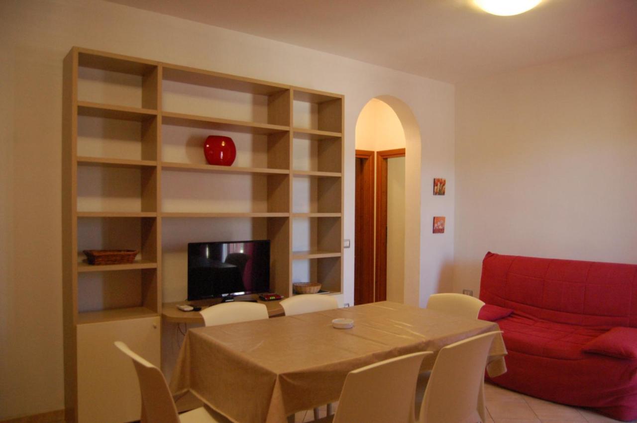 Via Costantino Apartman Budoni Kültér fotó