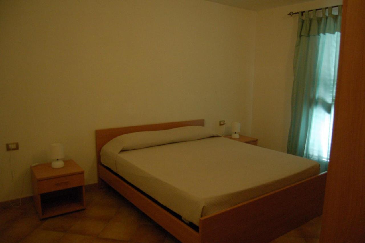 Via Costantino Apartman Budoni Kültér fotó