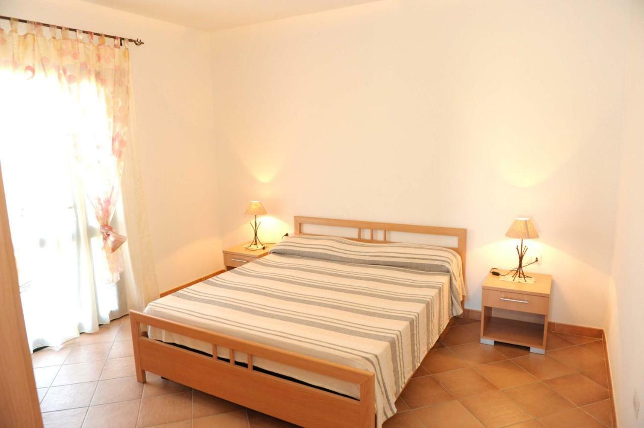 Via Costantino Apartman Budoni Kültér fotó