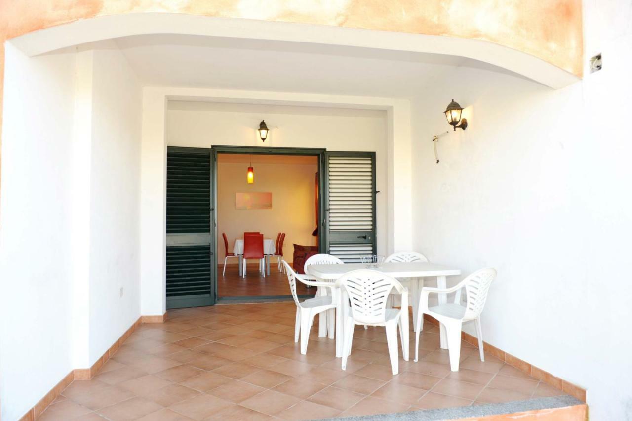 Via Costantino Apartman Budoni Kültér fotó