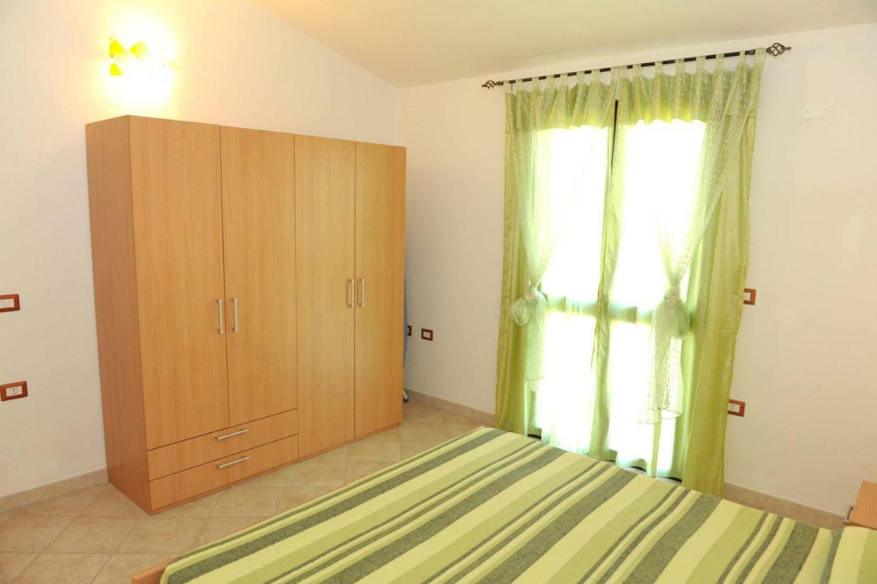 Via Costantino Apartman Budoni Kültér fotó